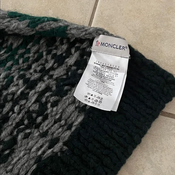 Moncler dark green and gray moncler wool scarf - Picture 5 of 6
